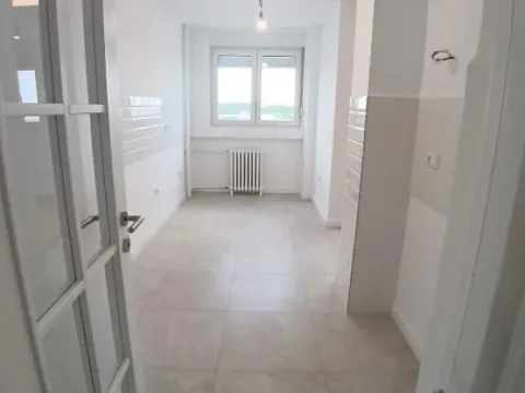 Prodaja, četvorosoban stan, 95m², Novi Beograd Blok 37, Novi Beograd Sve Podlokacije - image 2