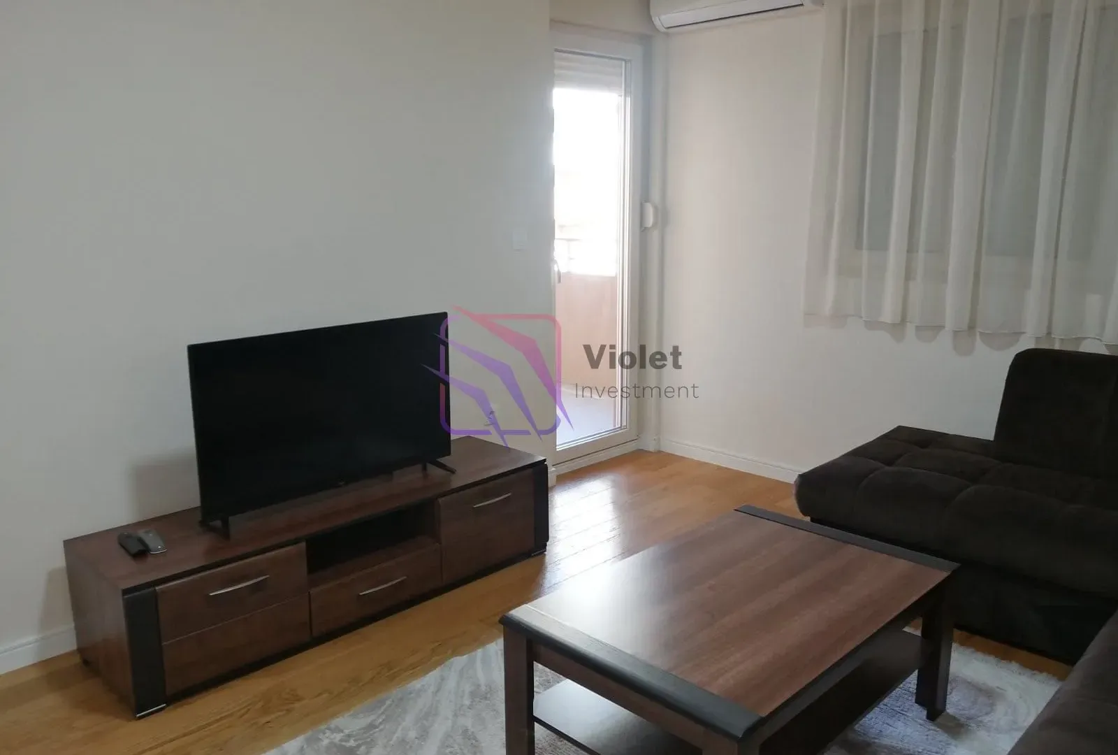 Izdavanje, jednosoban stan, 49m², Central Point, Podgorica