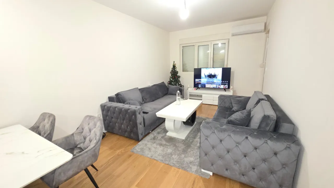 Prodaja, jednosoban stan, 47m², Central Point, Podgorica