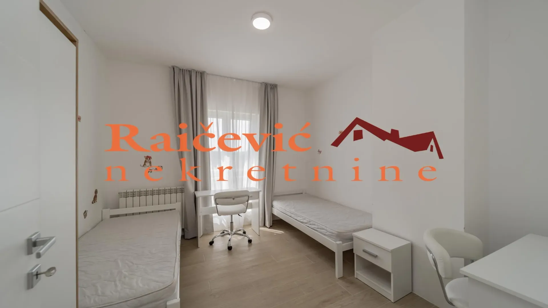 Prodaja, četvorosoban stan, 145m², Savski Venac, Beograd