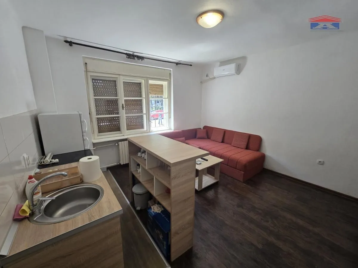 Izdavanje, garsonjera, 23m², Novi Sad, Srbija