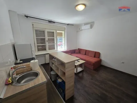 Rent, studio apartment, 23m², Novi Sad, Srbija - image 2