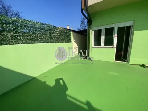 Izdavanje, trosoban stan, 75m², Zemun Gornji Grad, Zemun Sve Podlokacije - image 5