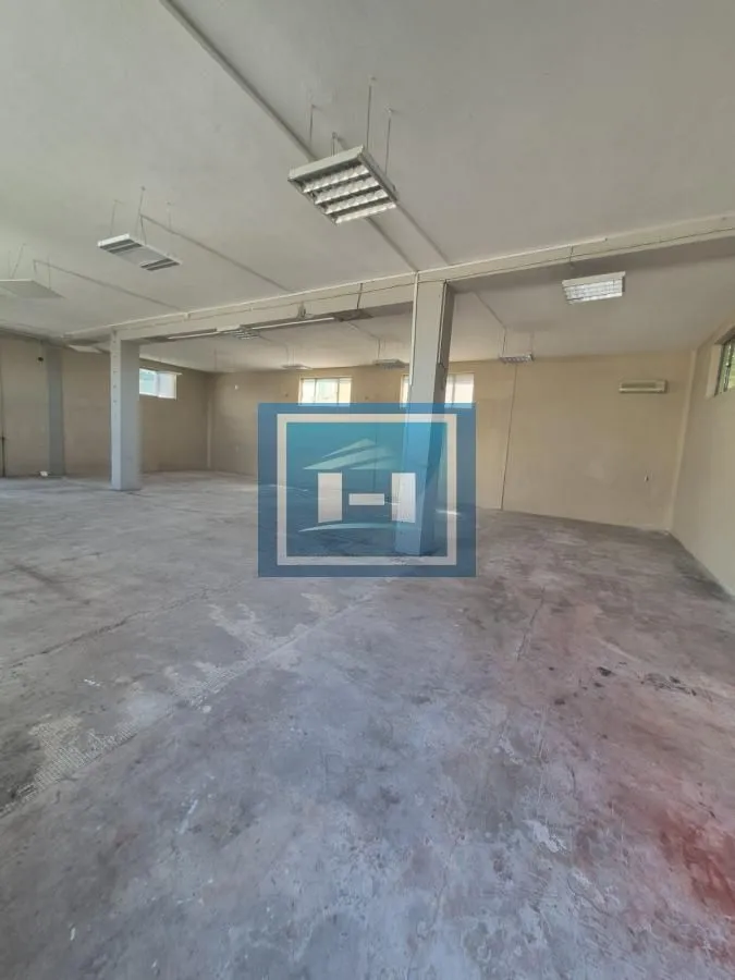 Rent, office space, 360m², Zmič, Paraćin