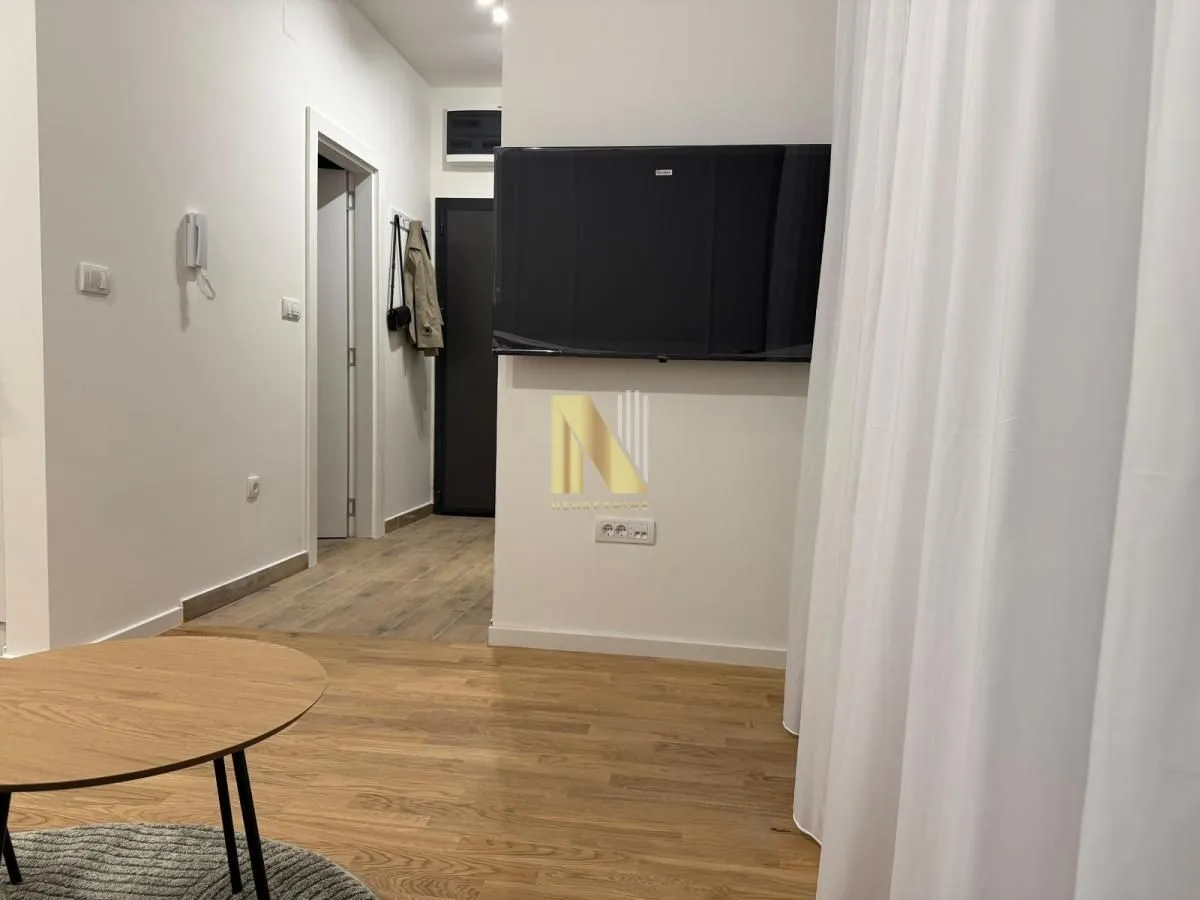 Izdavanje, jednosoban stan, 36m², Salajka, Novi Sad Sve Podlokacije