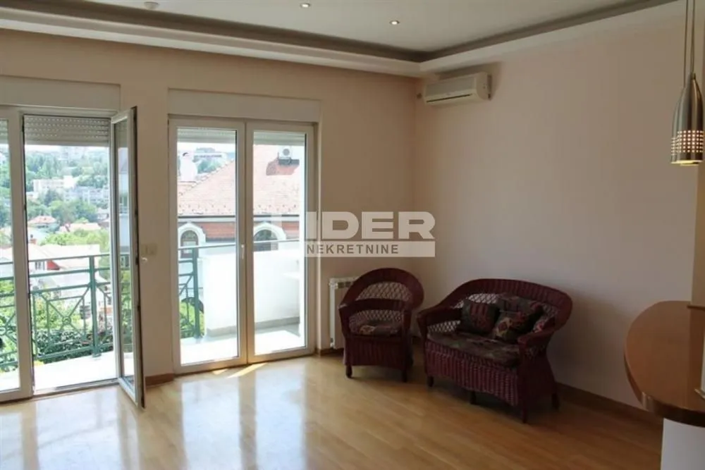 Sale, house, 215m², Savski Venac, Beograd