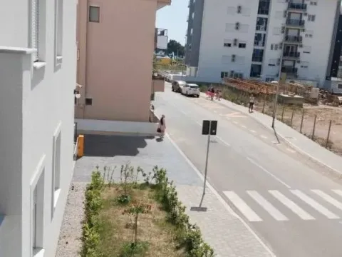 Izdavanje, garsonjera, 34m², Šušanj, Bar - image 11