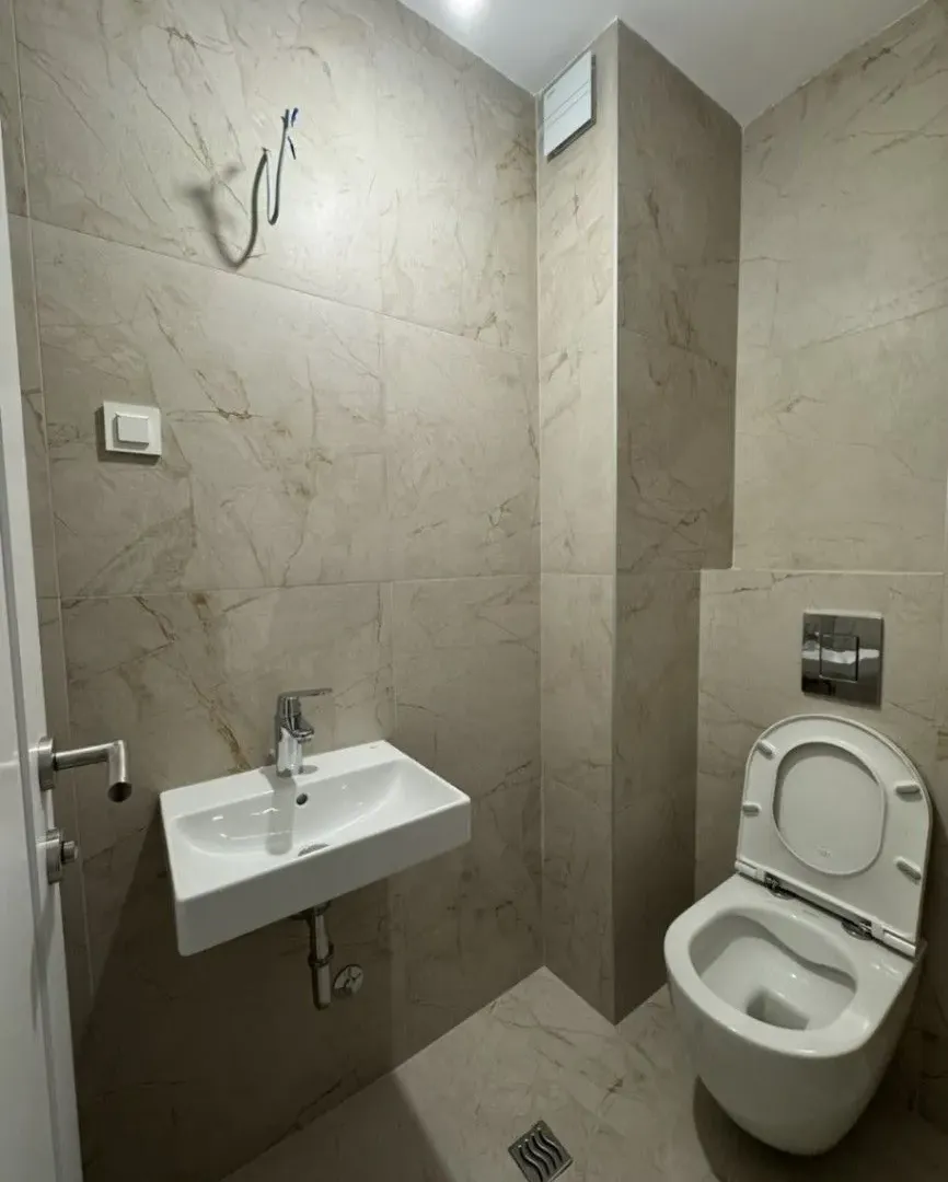 Izdavanje, dvosoban stan, 64m², Kruševac, Podgorica