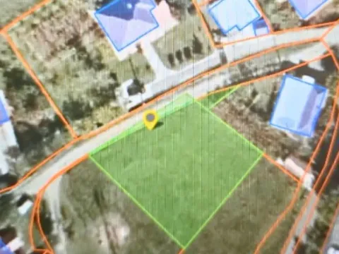 Zemljište in Masline
