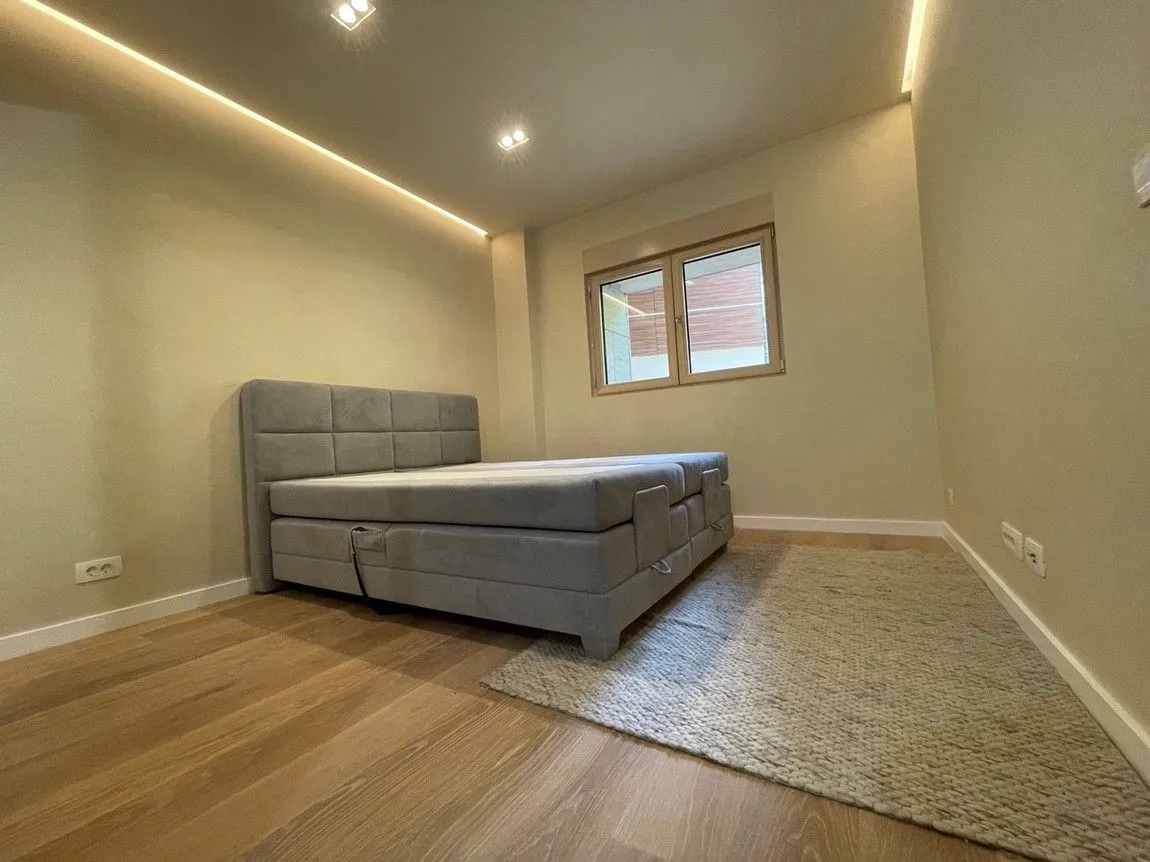 Prodaja, jednosoban stan, 52m², Škaljari, Kotor