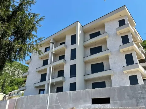 Sale, one bedroom apartment, 54m², Petrovac, Budva - image 10