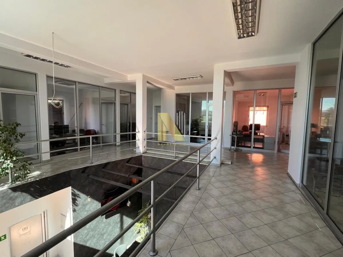 Rent, office space, 400m², Klisa, Novi Sad Sve Podlokacije