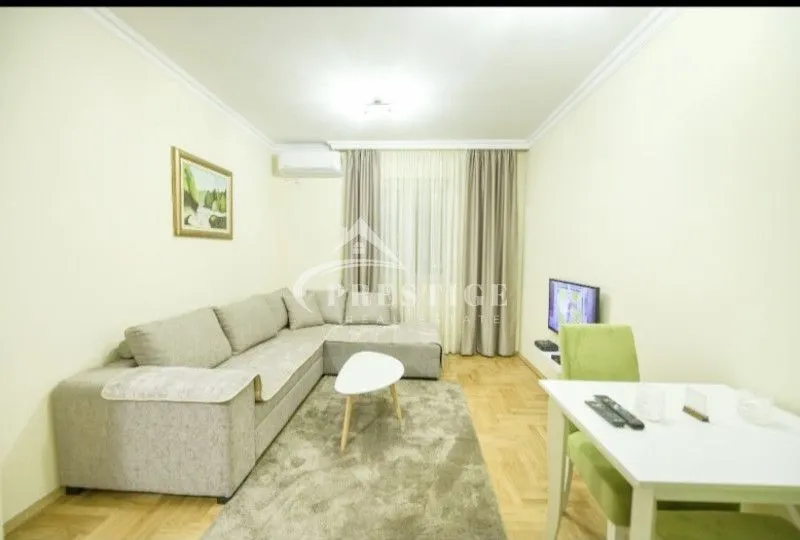 Izdavanje, jednosoban stan, 38m², Stari Aerodrom, Podgorica