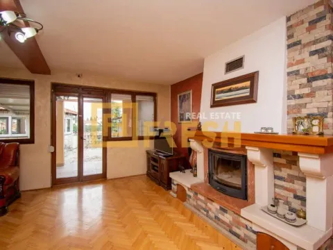 Izdavanje, kuća, 200m², Konik, Podgorica - image 3