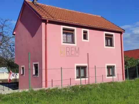 Sale, house, 73m², Cetinje, Crna Gora