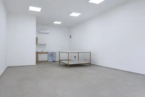 Rent, office space, 51m², Bečići, Budva - image 4