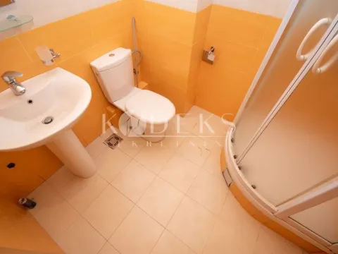 Izdavanje, jednosoban stan, 50m², Pobrežje, Podgorica - image 8