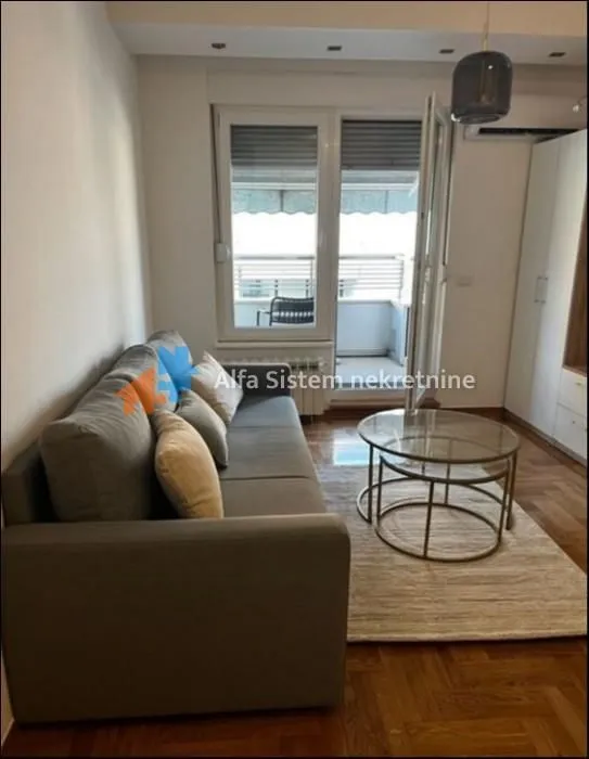 Rent, two bedroom apartment, 50m², Slavija, Vračar Sve Podlokacije