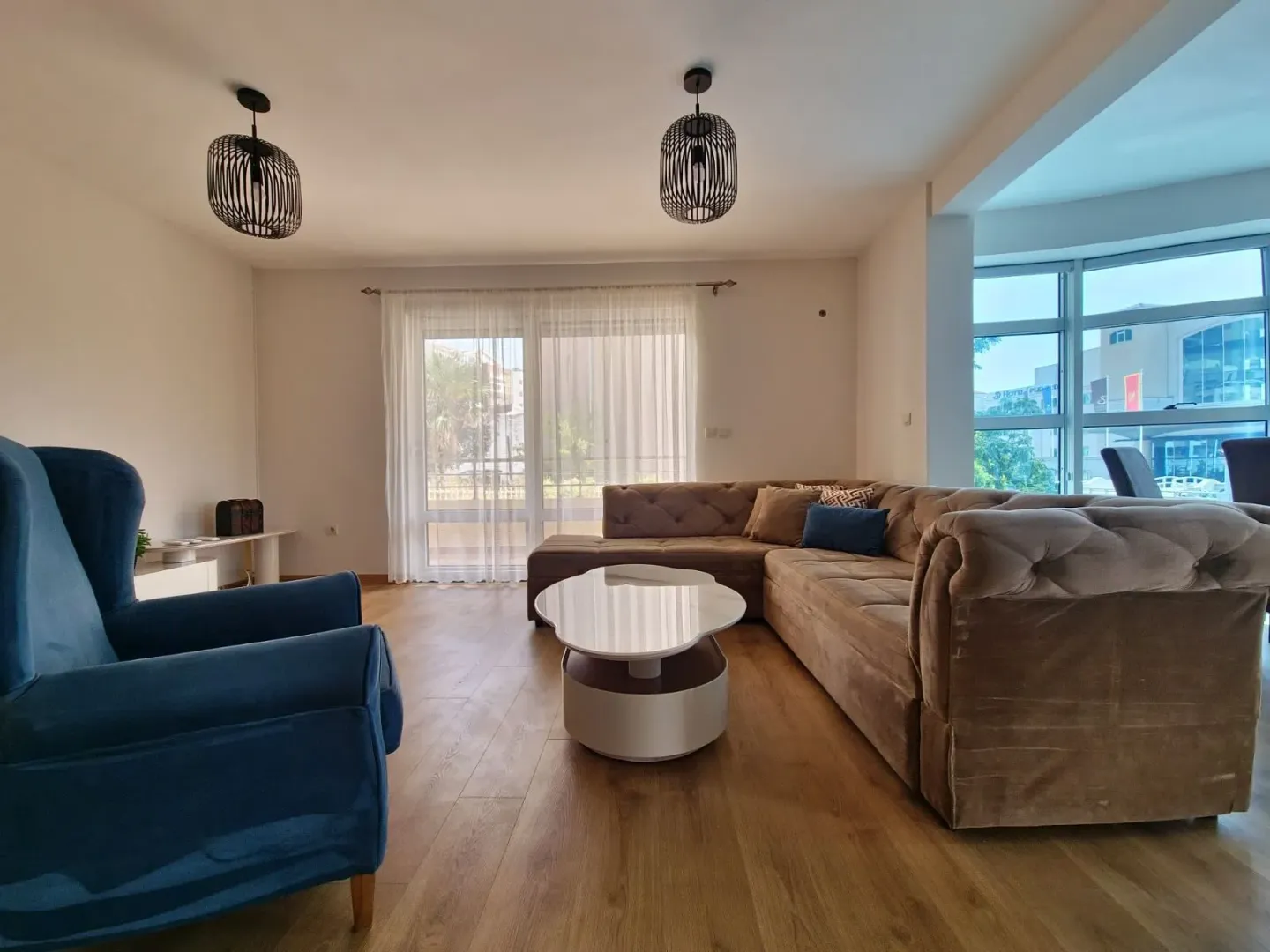 Rent, two bedroom apartment, 110m², Bečići, Budva