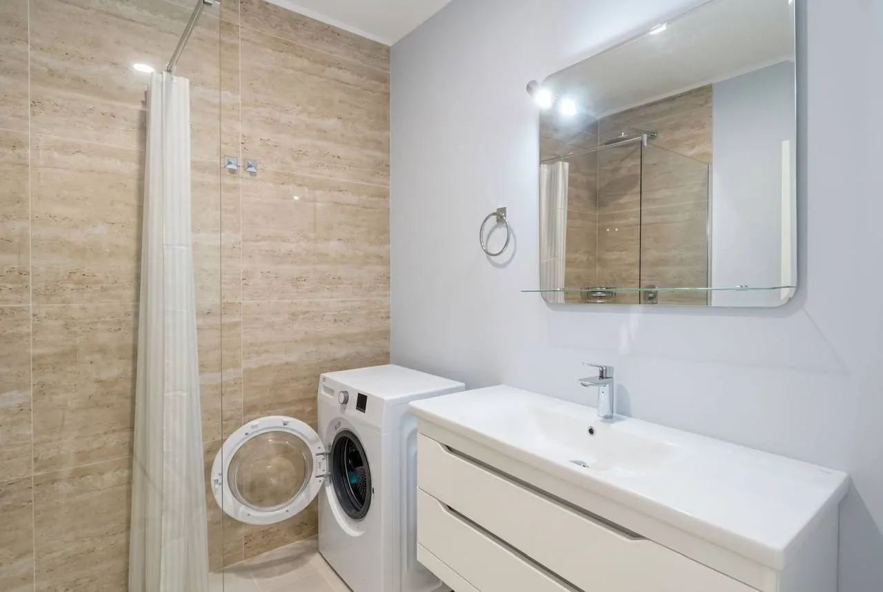 Rent, one bedroom apartment, 47m², Bečići, Budva