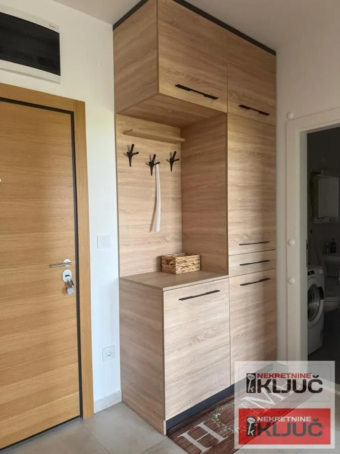 Izdavanje, jednosoban stan, 44m², Novo naselje, Novi Sad