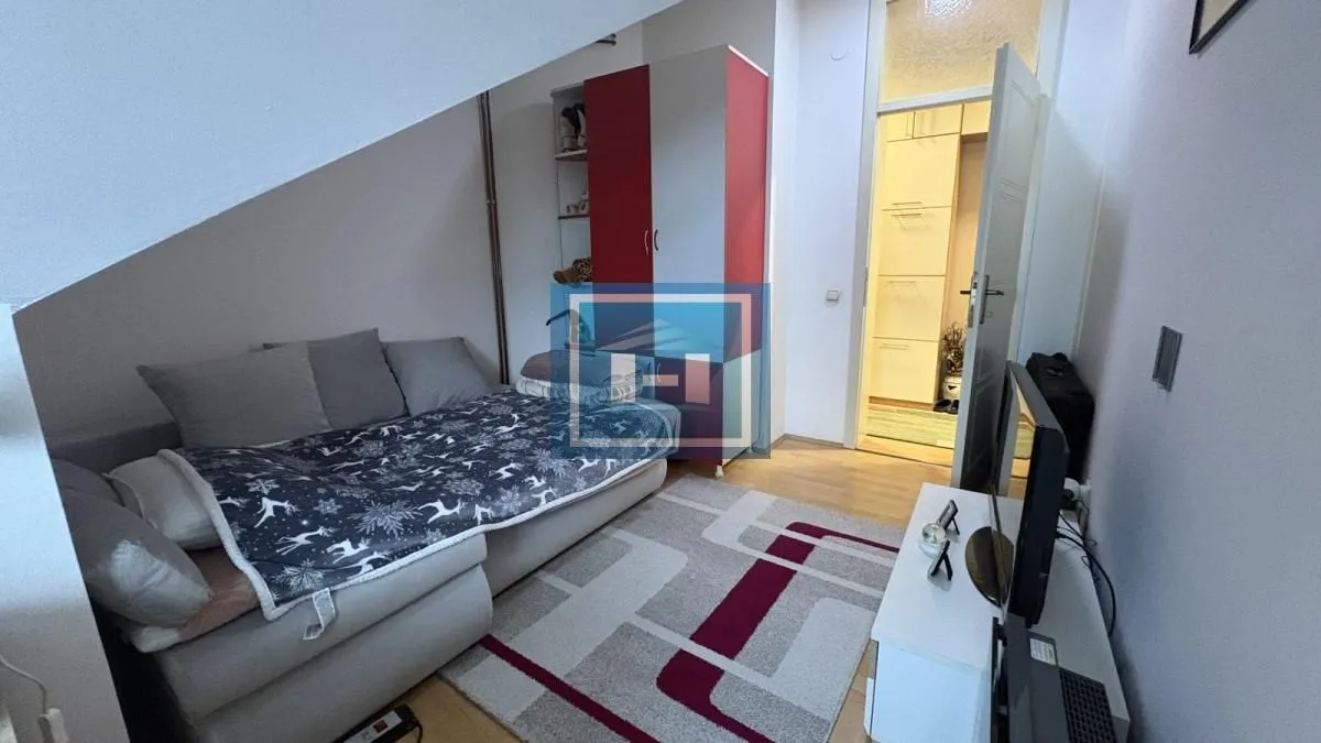 Prodaja, trosoban stan, 69m², Vašarište, Jagodina