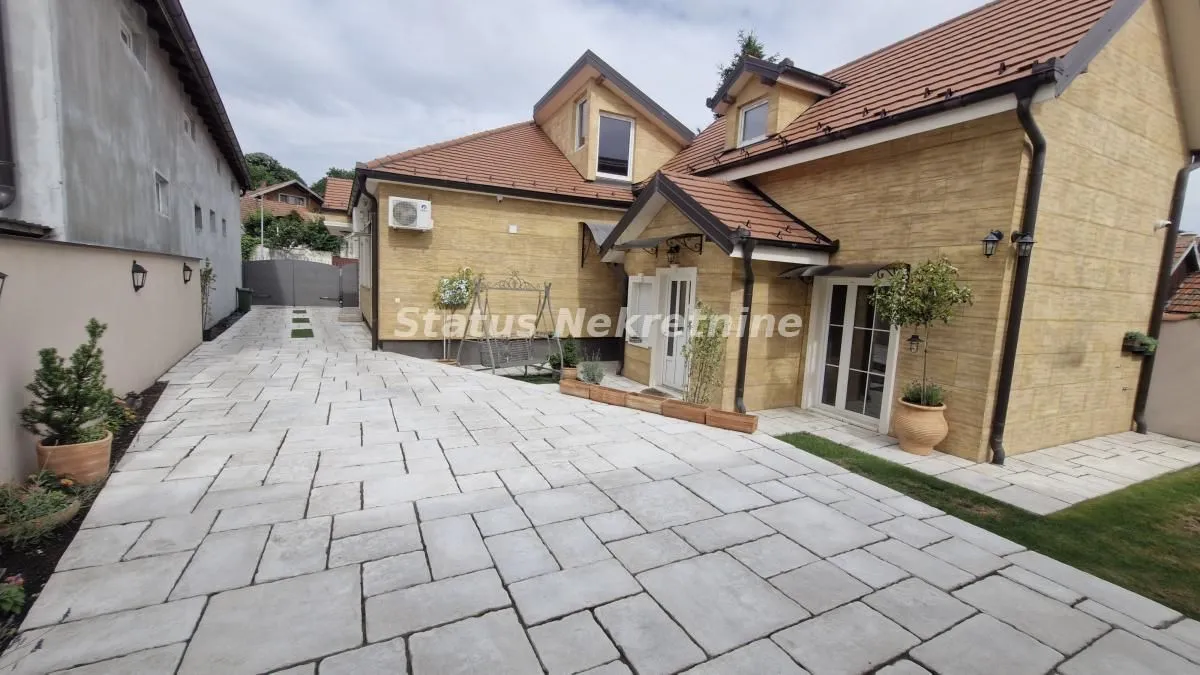 Prodaja, kuća, 285m², Sremski Karlovci, Novi Sad