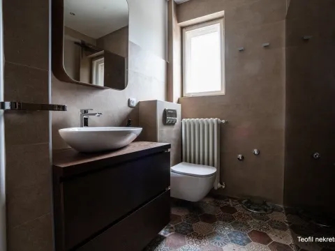 Izdavanje, trosoban stan, 103m², Savski Venac, Beograd - image 17