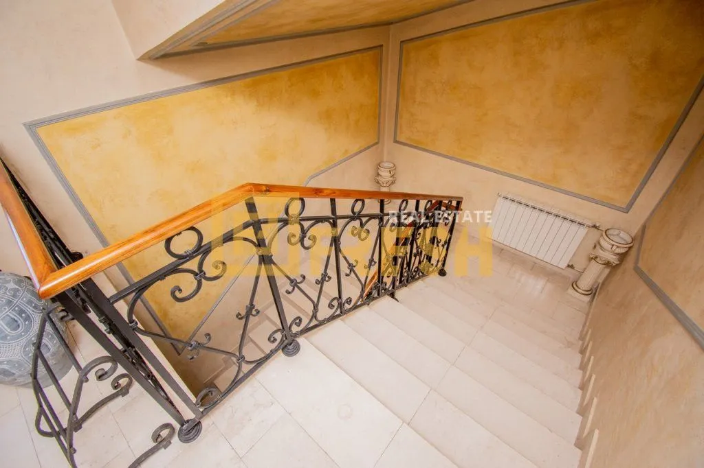 Rent, house, 600m², Zagorič, Podgorica