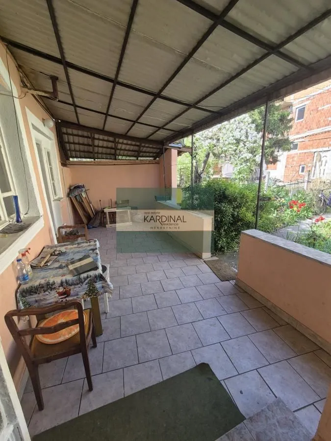 Prodaja, kuća, 75m², Centar, Jagodina