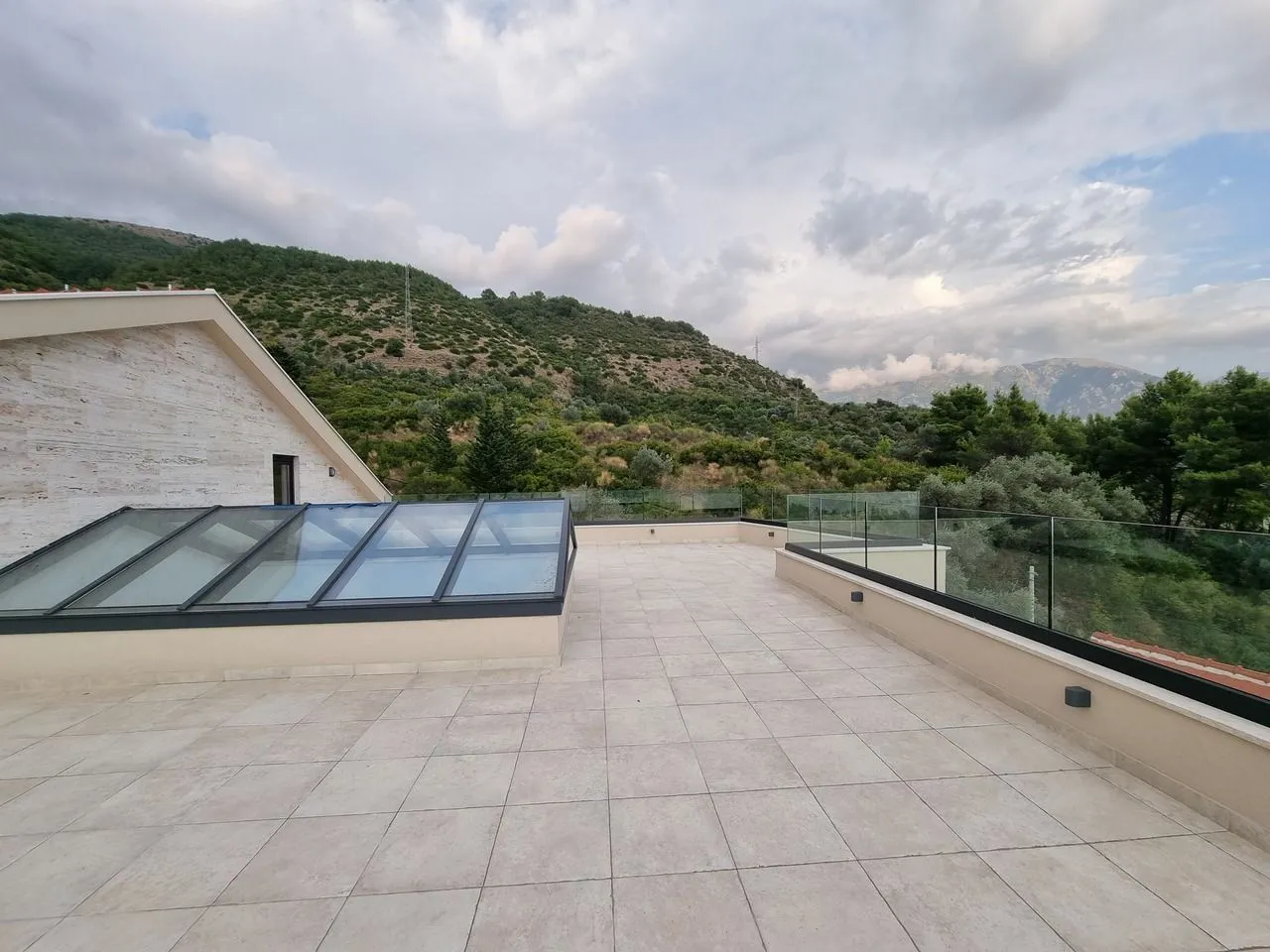 Sale, house, 490m², Tivat, Crna Gora