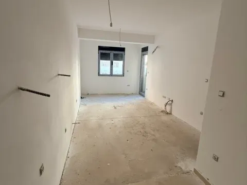 Prodaja, stan, 43m², Stari Aerodrom, Podgorica - image 2