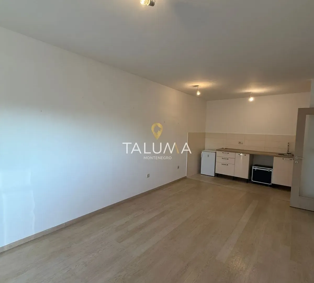 Rent, two bedroom apartment, 70m², City Kvart, Podgorica