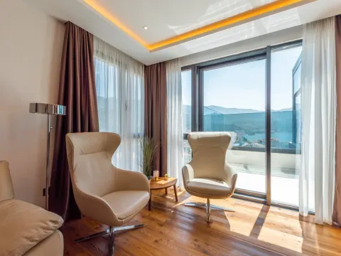 Sale, five bedroom apartment, 300m², Bečići, Budva - image 13