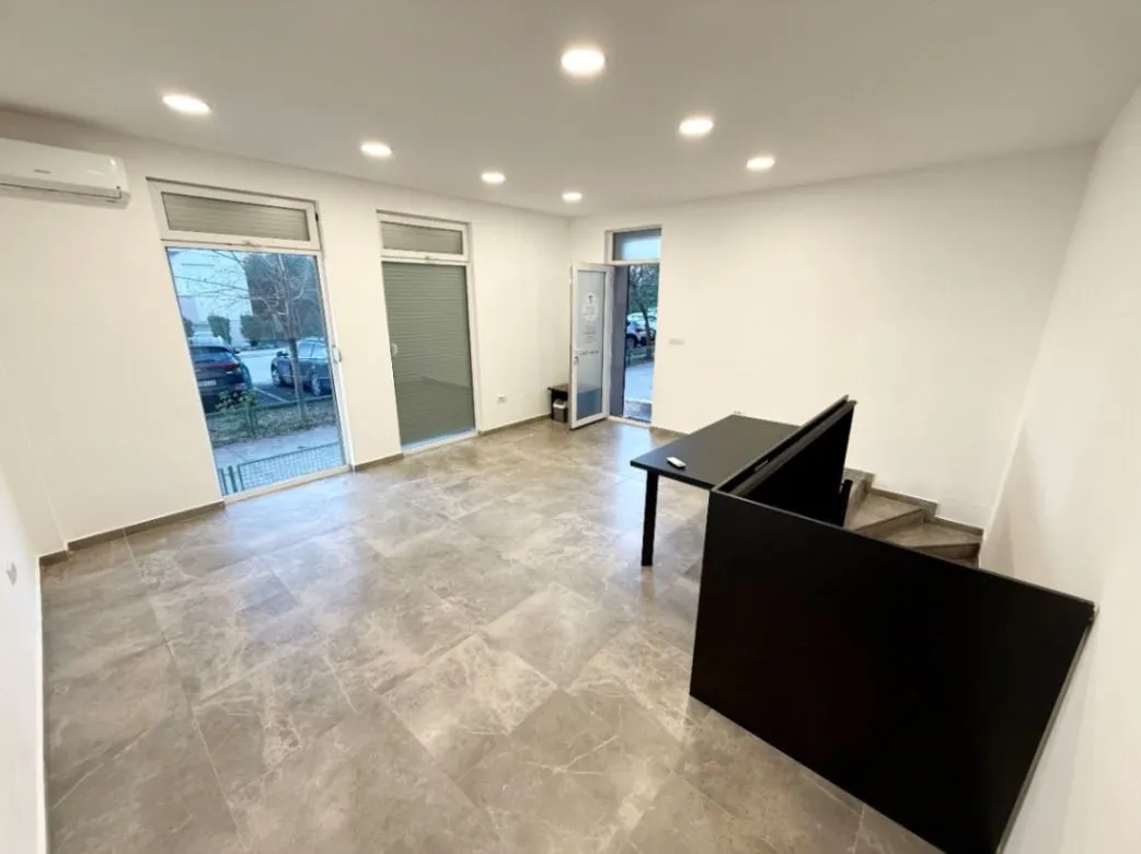 Rent, office space, 56m², Podgorica, Crna Gora