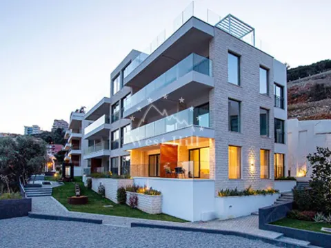 Sale, one bedroom apartment, 125m², Budva, Crna Gora - image 11