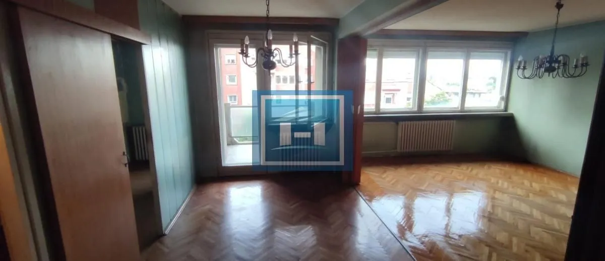Prodaja, trosoban stan, 80m², Centar, Jagodina