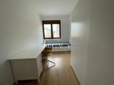 Izdavanje, četvorosoban stan, 91m², Crveni Krst, Beograd - image 31