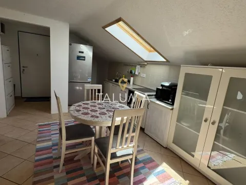 Izdavanje, dvosoban stan, 49m², Stari Aerodrom, Podgorica - image 2