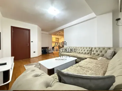 Izdavanje, trosoban stan, 80m², Krivi Most, Podgorica - image 4