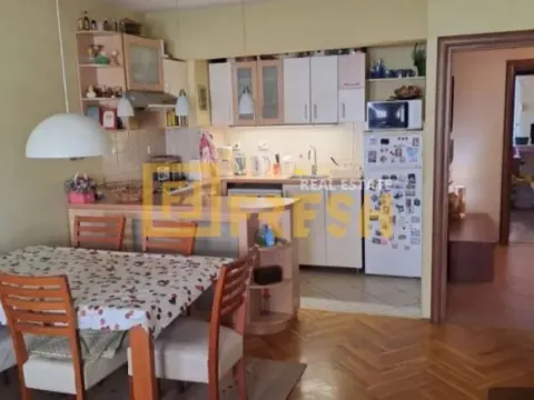 Sale, three bedroom apartment, 90m², Blok 9, Podgorica - image 3