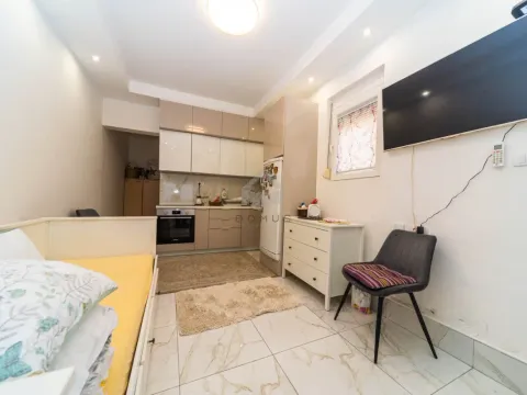 Izdavanje, stan, 20m², Stari Aerodrom, Podgorica - image 2