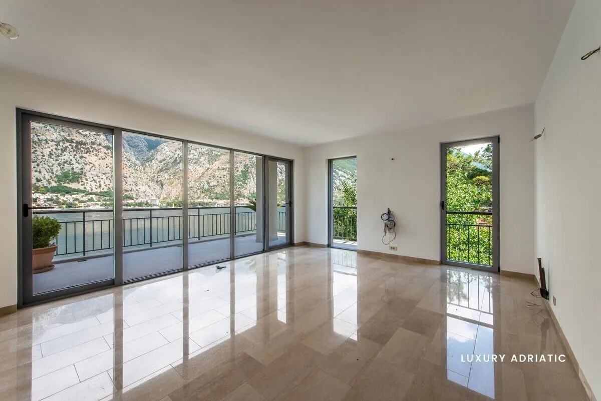 Sale, house, 510m², Kotor, Crna Gora