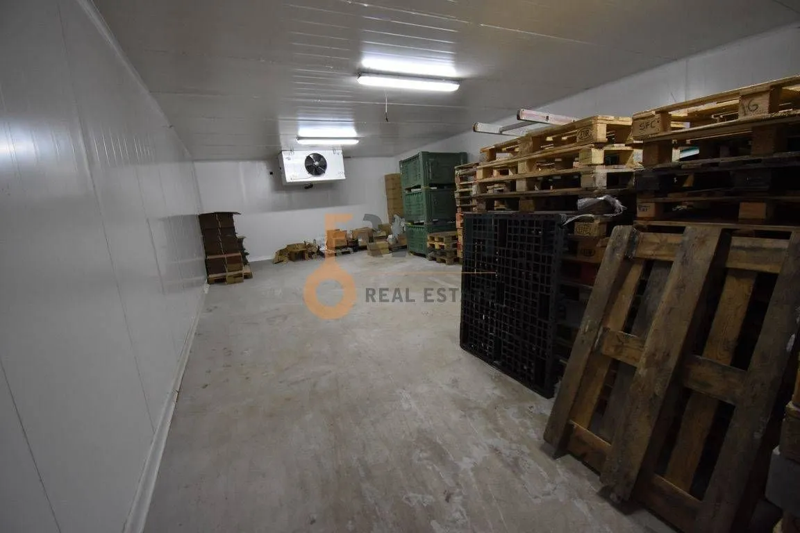 Sale, office space, 794m², Rogami, Podgorica