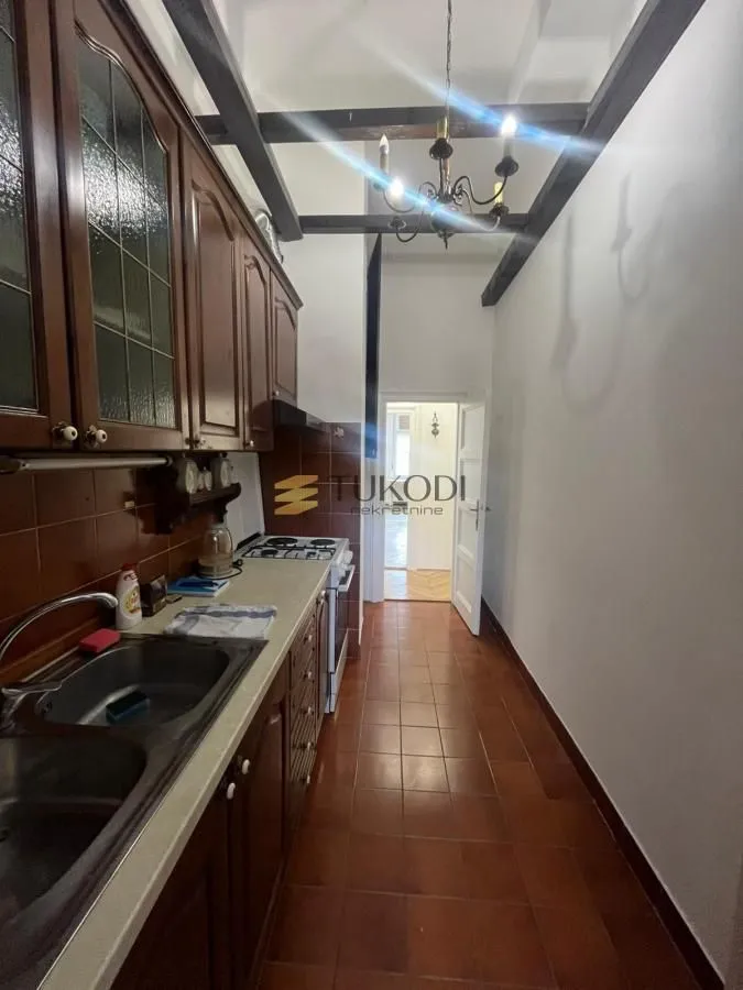 Prodaja, četvorosoban stan, 119m², Centar, Novi Sad