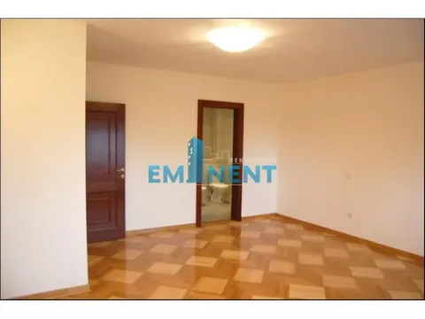 Izdavanje, stan, 300m², Savski Venac, Beograd - image 10