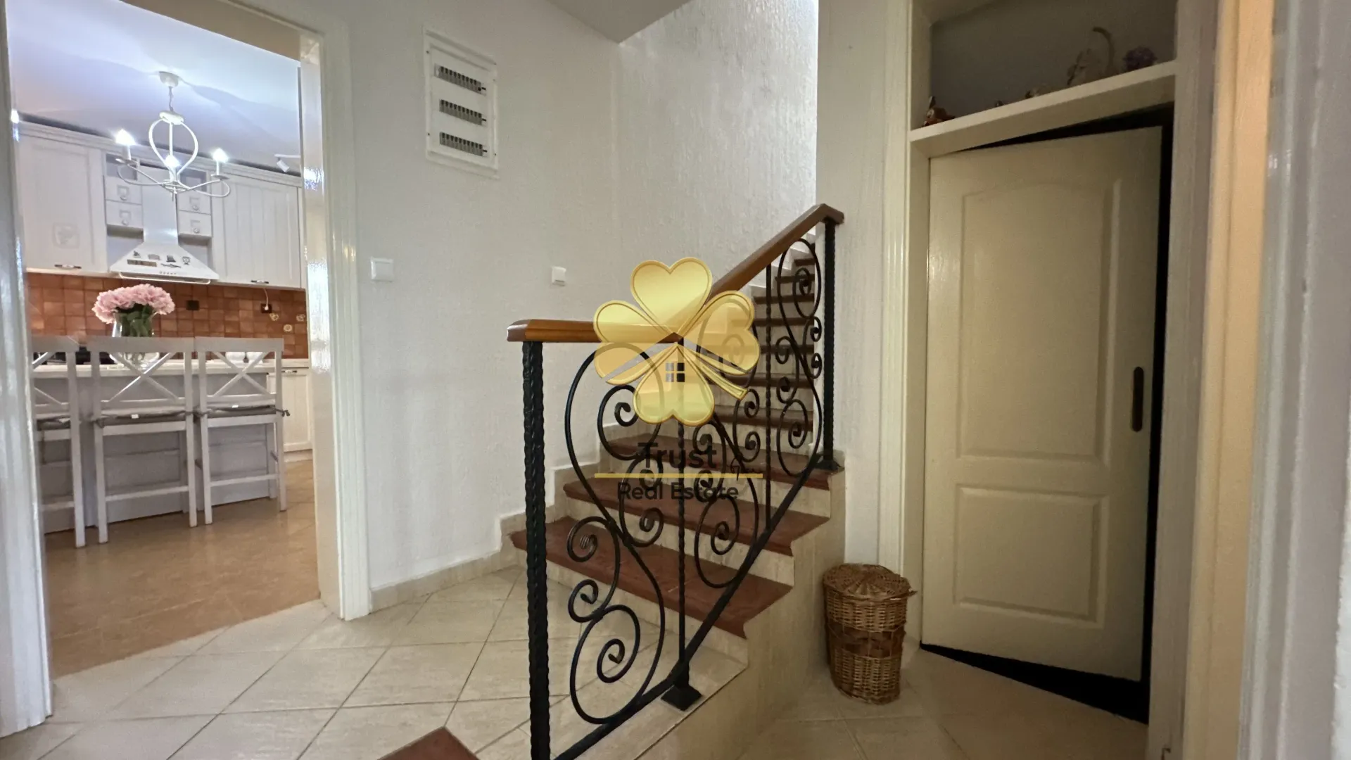 Rent, house, 250m², Donja Gorica, Podgorica