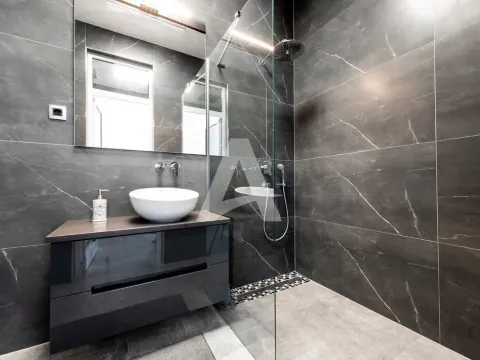 Sale, house, 760m², Đenovići, Herceg Novi - image 23