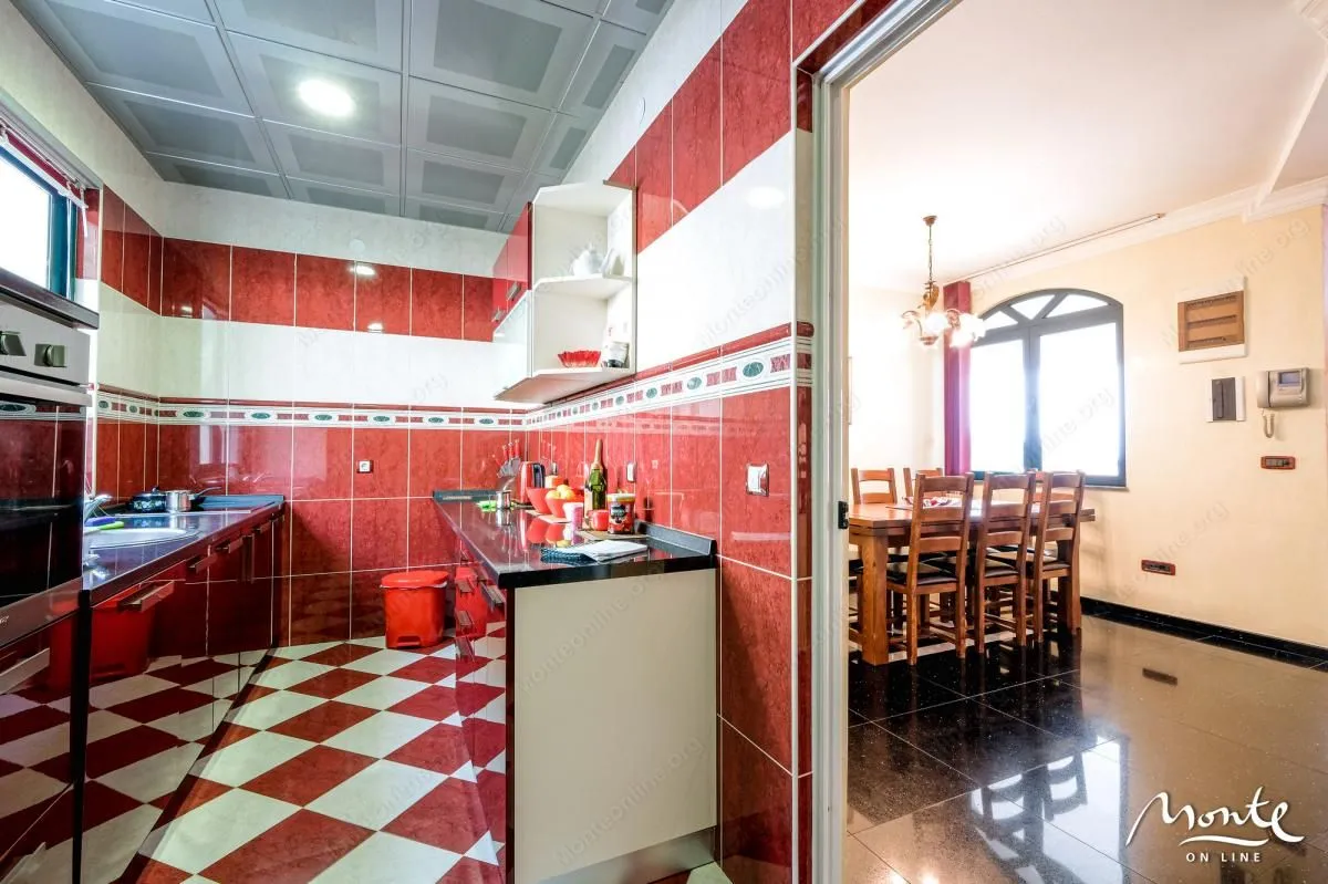 Sale, house, 560m², Petrovac, Budva