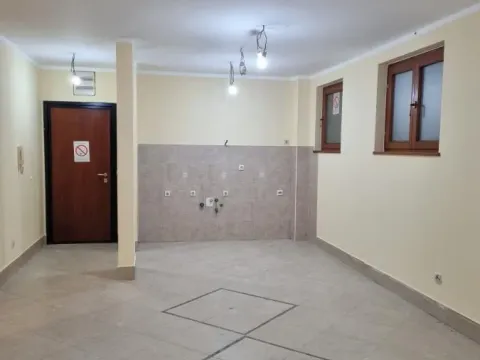 Prodaja, poslovni prostor, 72m², Lekino Brdo, Voždovac Sve Podlokacije - image 3